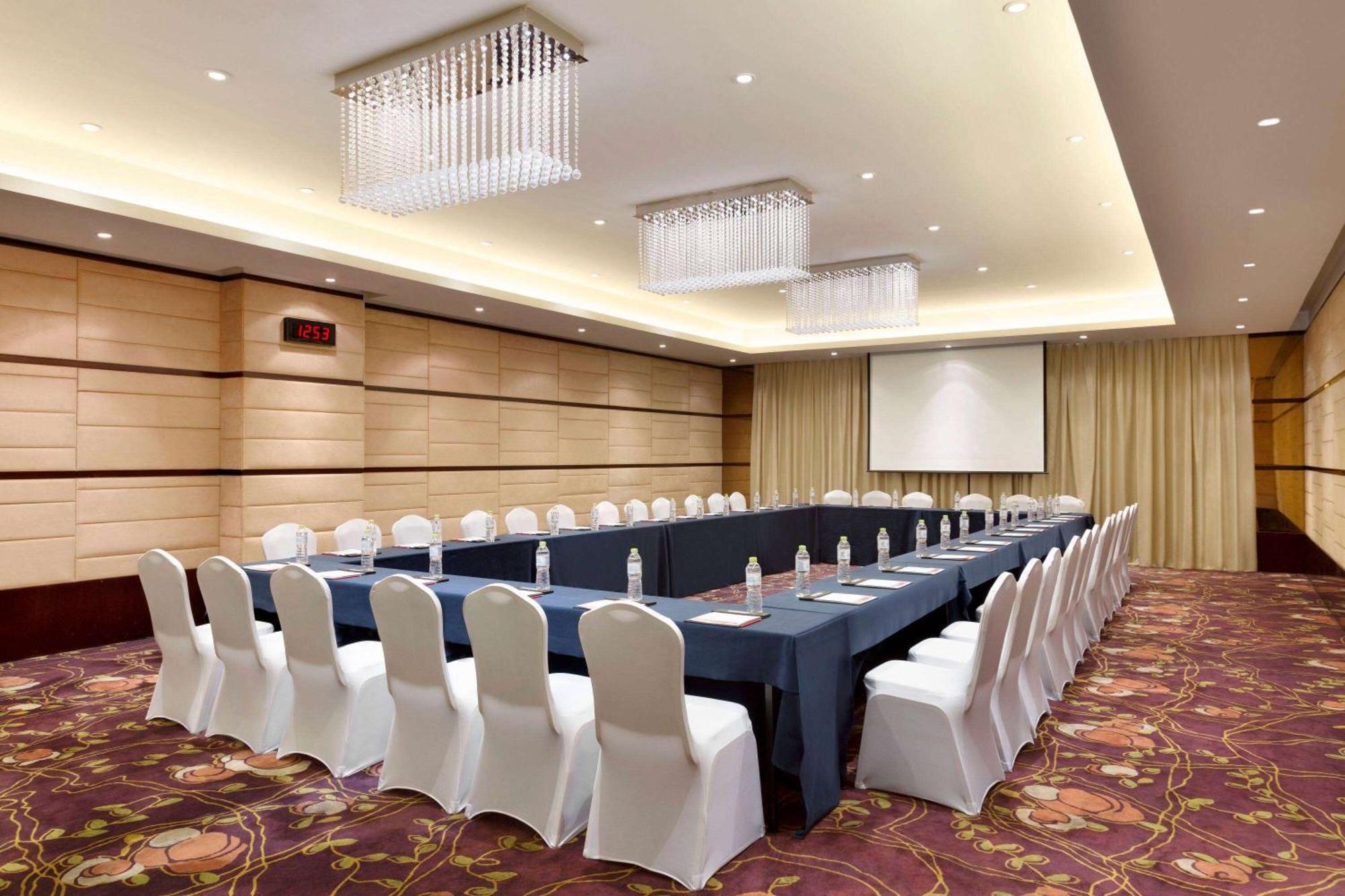 Ramada Plaza Lianyungang Ξενοδοχείο Εξωτερικό φωτογραφία